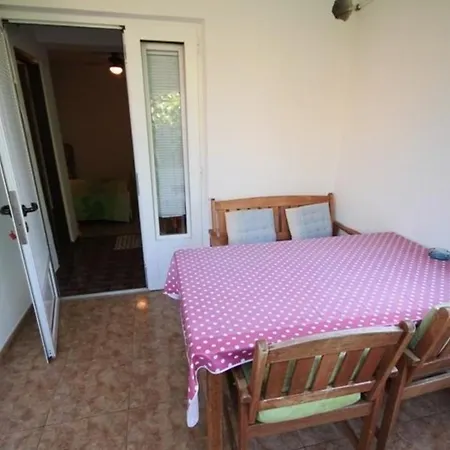 Fuer 2 Personen Ca 30 M In Novigrad, Adriakueste Kroatien Westkueste Von Istrien